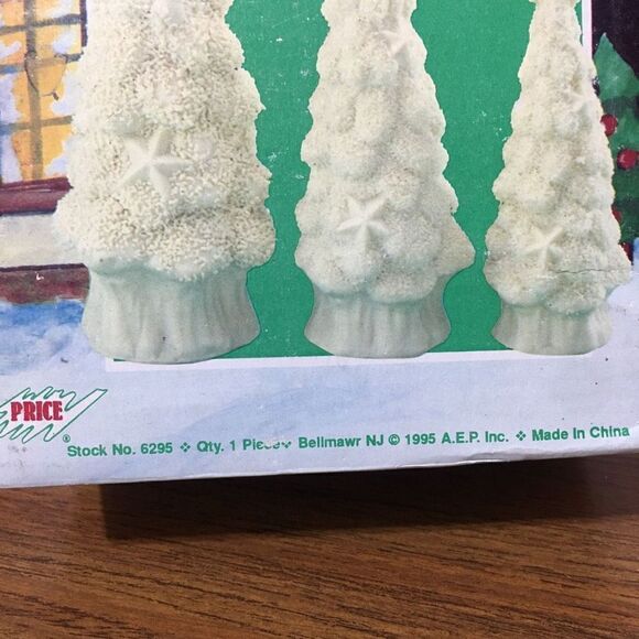 Vintage 3 Piece Jade Porcelain Christmas Tree Set - Picture 10 of 12